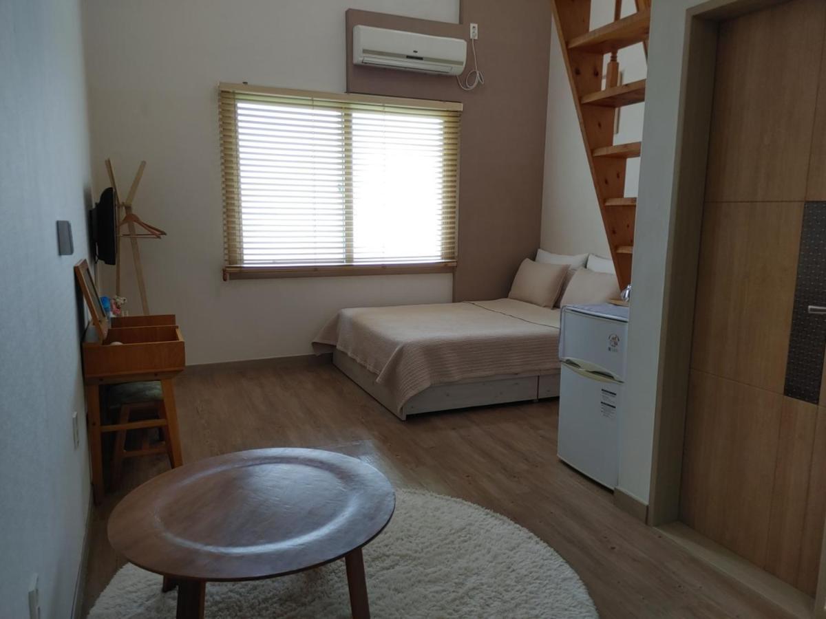 Moon Forest Guesthouse 济州市 外观 照片