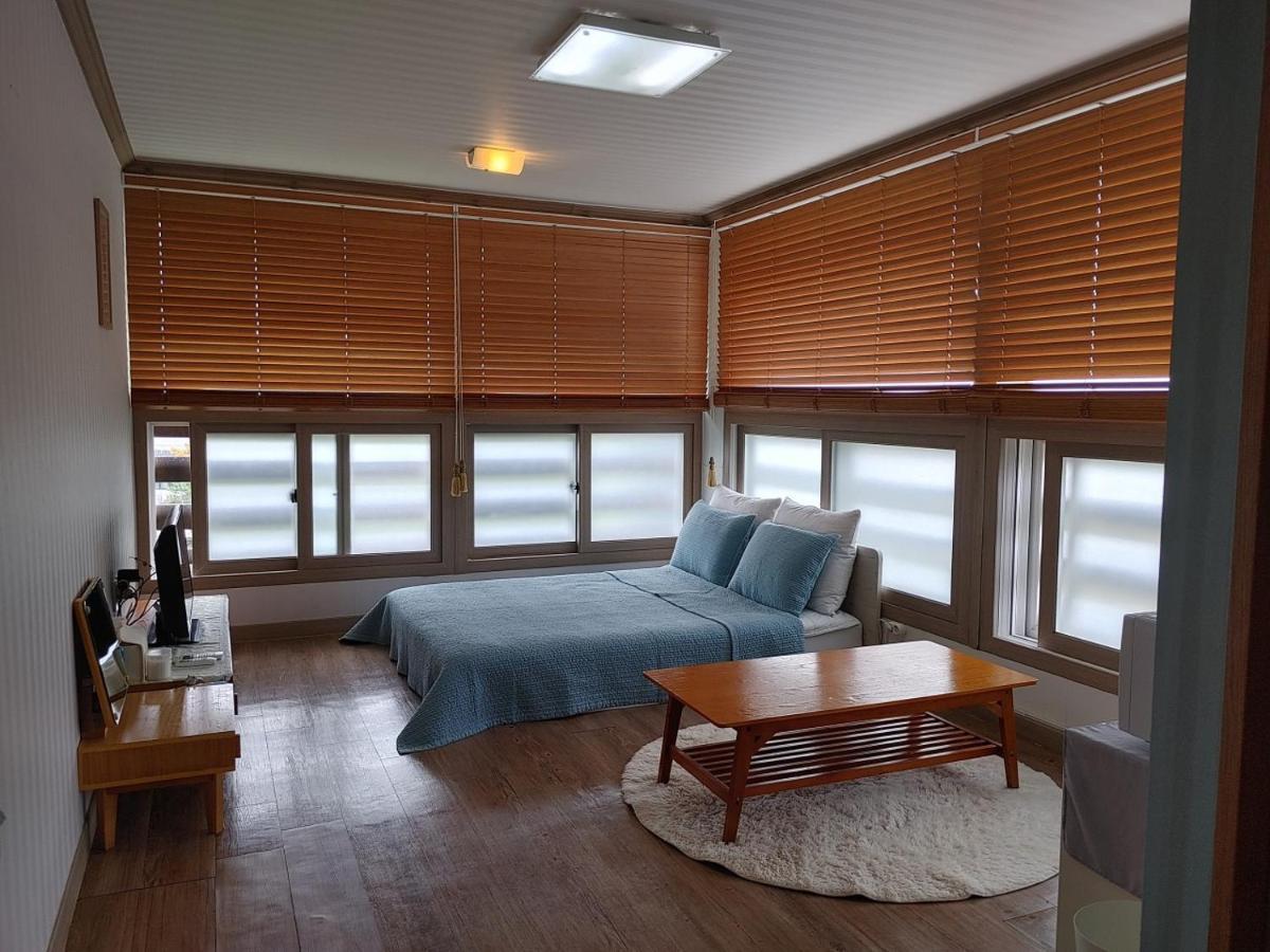 Moon Forest Guesthouse 济州市 外观 照片