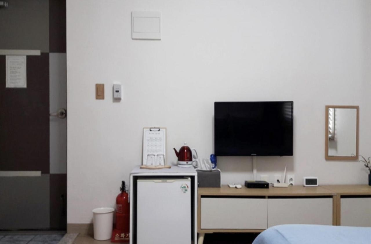 Moon Forest Guesthouse 济州市 外观 照片