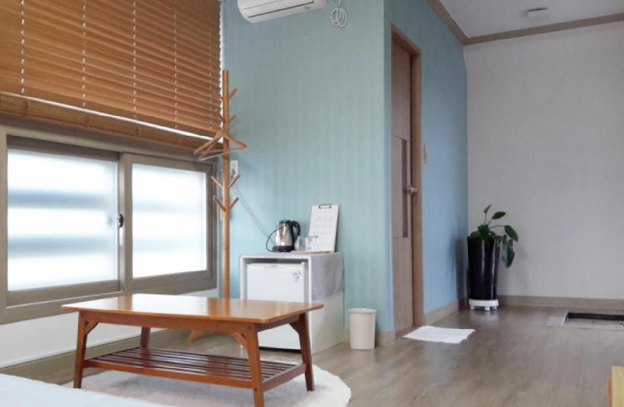 Moon Forest Guesthouse 济州市 外观 照片