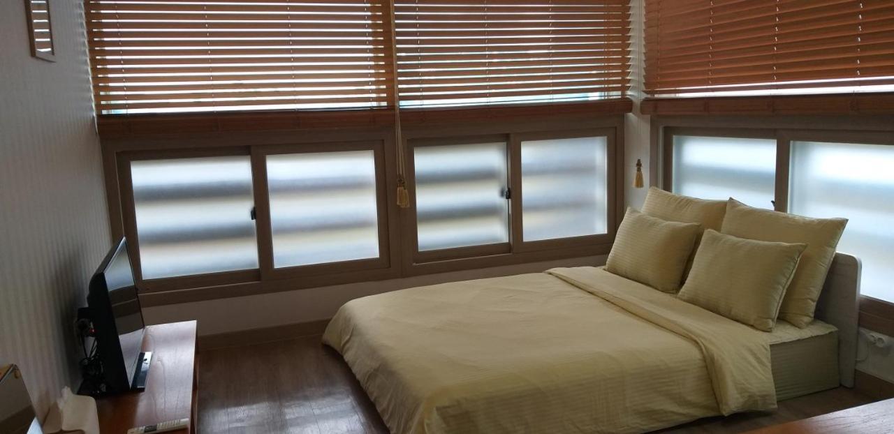Moon Forest Guesthouse 济州市 外观 照片