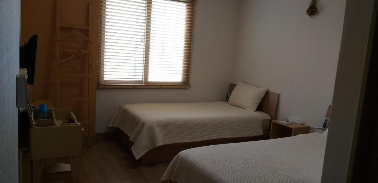 Moon Forest Guesthouse 济州市 外观 照片
