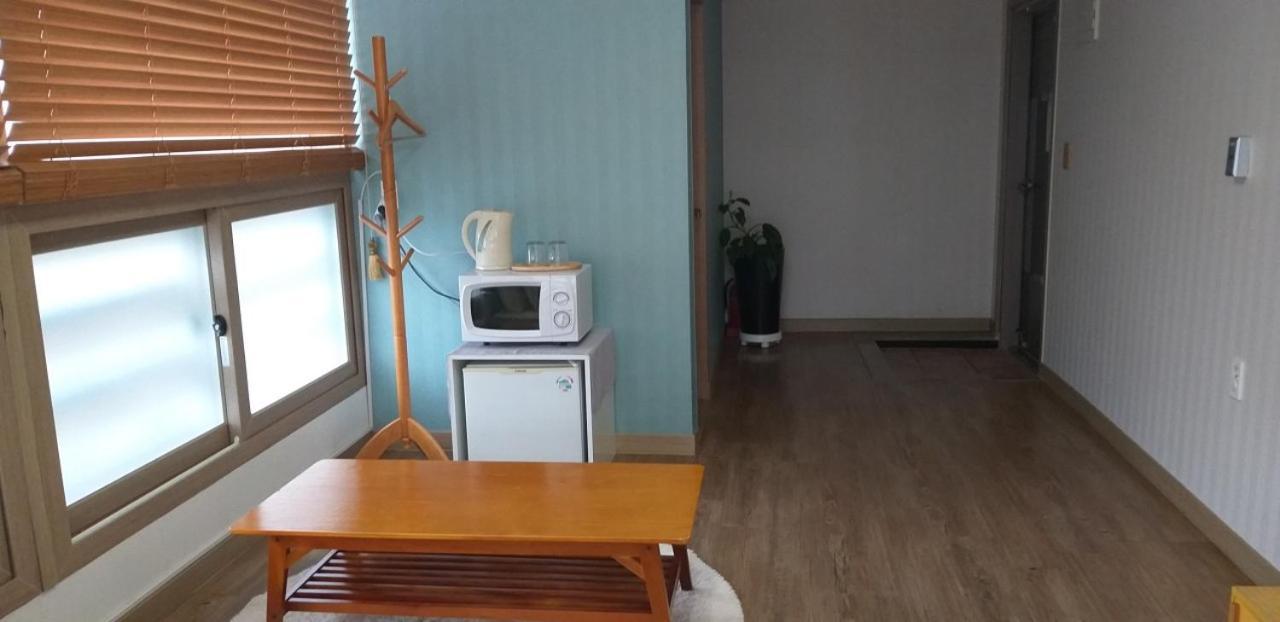 Moon Forest Guesthouse 济州市 外观 照片